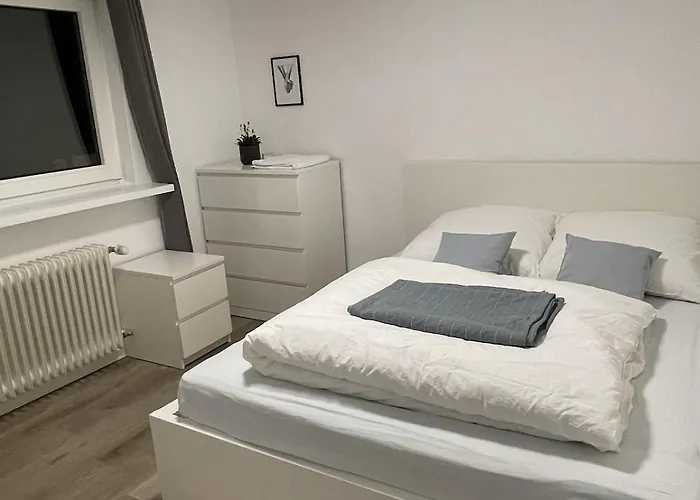 Modern Comfort In 3 Apartment *