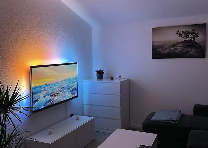 Modern Comfort In 3 Apartment *